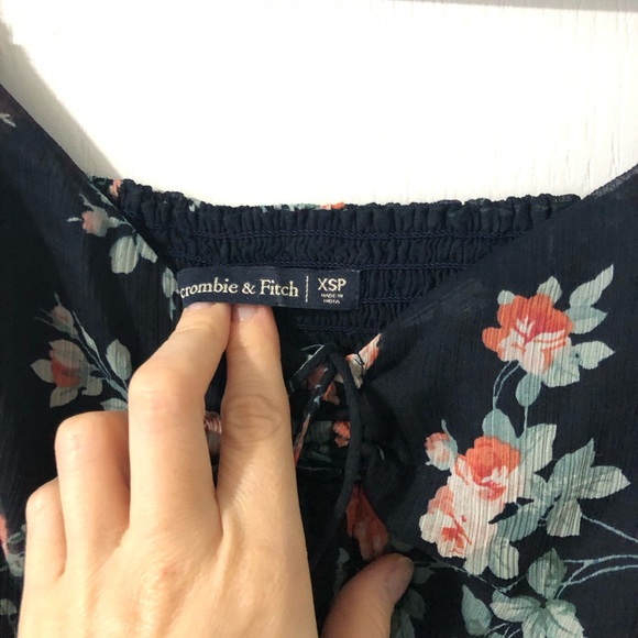 Abercrombie & Fitch navy floral short dress - Picture 2 of 3